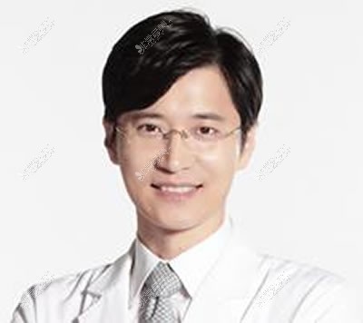 为啥明星都爱找韩国faceline医生李真秀李泰喜做手术？