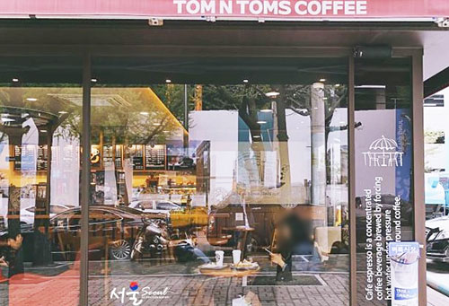 韩国TOM N TOMS COFFEE外景