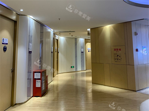 重慶華美整形外科醫(yī)院走廊環(huán)境圖 重慶華美整形外科醫(yī)院走廊環(huán)境圖