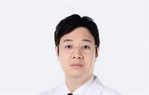 韓國綺林整形外科李承龍院長照片 韓國綺林整形外科李承龍院長照片