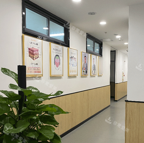 惠州麥穗植發(fā)醫(yī)院走廊環(huán)境圖 惠州麥穗植發(fā)醫(yī)院走廊環(huán)境圖