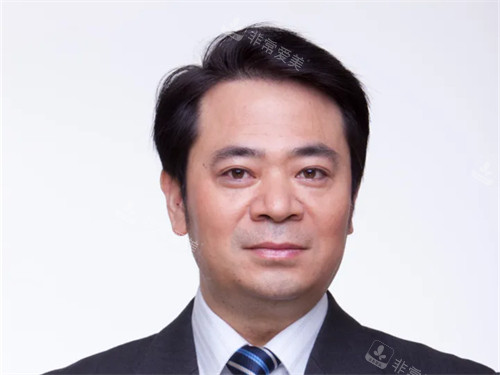 重慶華美整形外科醫(yī)院李富強醫(yī)生 重慶華美整形外科醫(yī)院李富強醫(yī)生