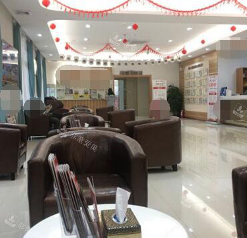 廣州健業(yè)口腔醫(yī)院院內(nèi)環(huán)境展示 廣州健業(yè)口腔醫(yī)院院內(nèi)環(huán)境展示