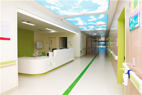 西安国际医学中心医院整形医院走廊环境