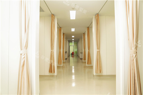 西安国际医学#2Y*&x*b整形医院走廊 西安国际医学#2Y*&x*b整形医院走廊