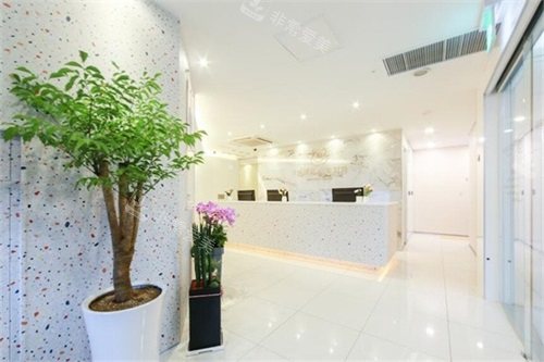 韓國1%整形醫(yī)院前臺 韓國1%整形醫(yī)院前臺