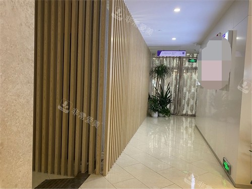 南昌艾萊芙醫(yī)療美容醫(yī)院走廊 南昌艾萊芙醫(yī)療美容醫(yī)院走廊
