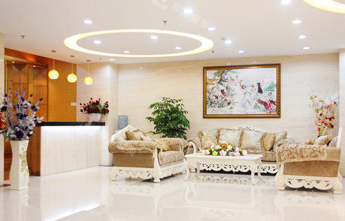 武汉五洲整形外科大厅休息区