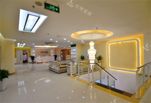 新生植發(fā)環(huán)境圖展示 新生植發(fā)環(huán)境圖展示