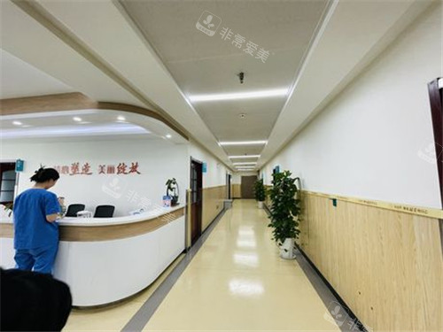 陜西省咸陽市第一人民醫(yī)院整形科前臺 陜西省咸陽市第一人民醫(yī)院整形科前臺