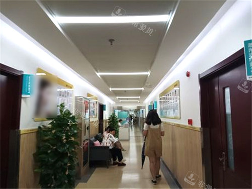 陜西省咸陽市第一人民醫(yī)院整形科環(huán)境 陜西省咸陽市第一人民醫(yī)院整形科環(huán)境