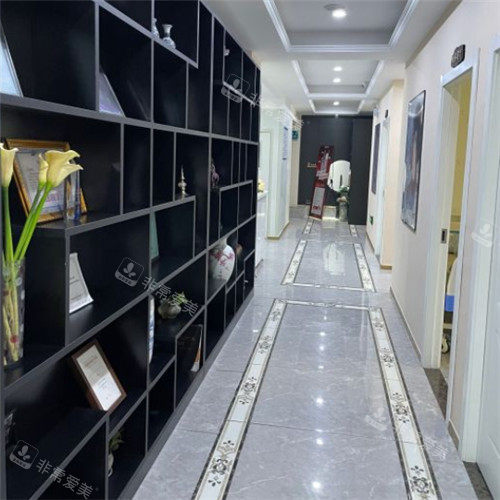 合肥花容醫(yī)療整形走廊環(huán)境圖 合肥花容醫(yī)療整形走廊環(huán)境圖