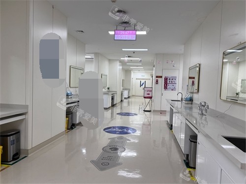 西安国际医学中心医院整形医院走廊 西安国际医学中心医院整形医院走廊