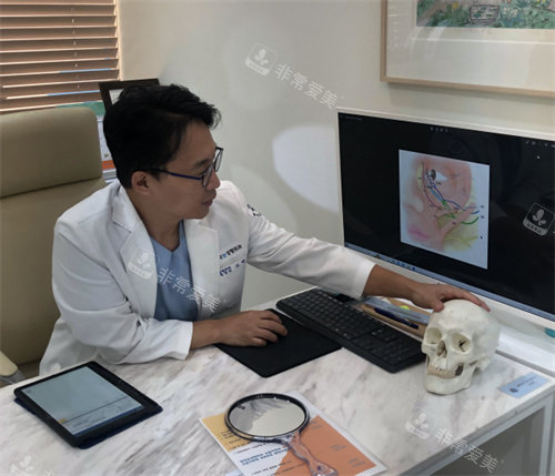 大眼睛院長(zhǎng)正在解答方案 大眼睛院長(zhǎng)正在解答方案
