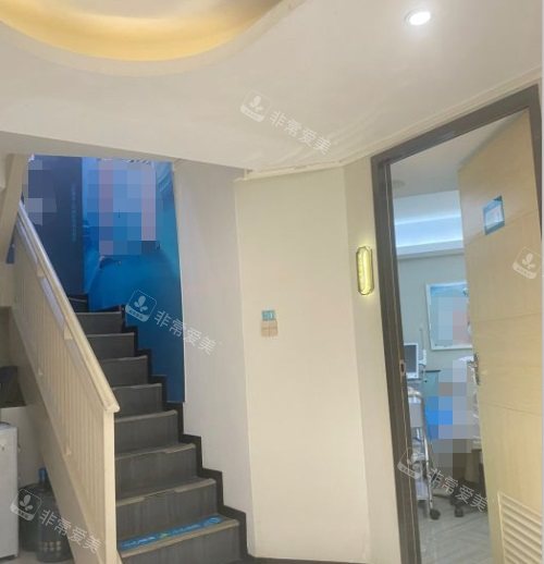 海口瑞韩整形医院楼梯 海口瑞韩整形医院楼梯