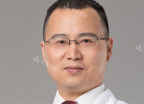 成都成美整形醫(yī)院馮春雨示意圖