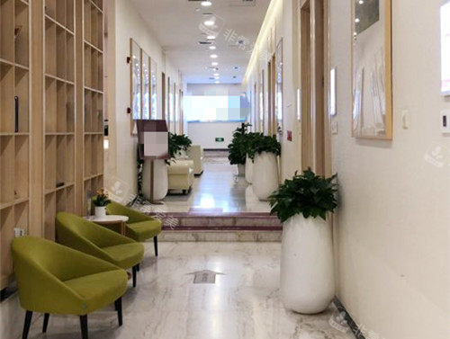 武汉美莱医疗美容医院走廊环境