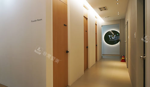 韩国优雅人整形外科走廊环境图