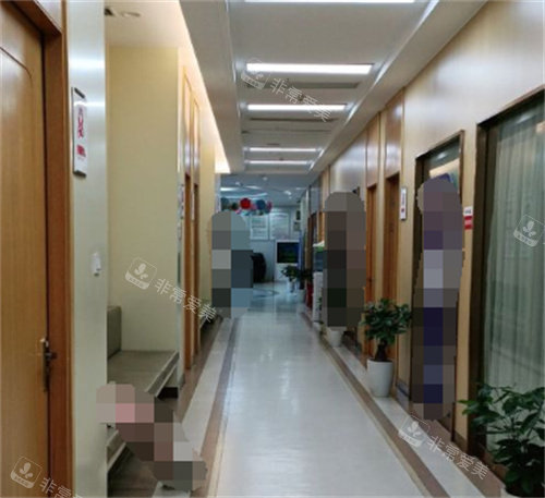 成都九龍醫(yī)院私密科走廊 成都九龍醫(yī)院私密科走廊