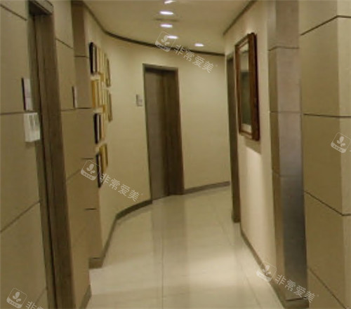韓國DNA整形醫(yī)院走廊環(huán)境 韓國DNA整形醫(yī)院走廊環(huán)境