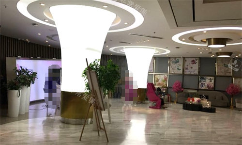 成都銅雀臺整形美容醫(yī)院大廳
