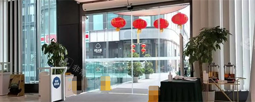 成都八大處整形醫(yī)院門口 成都八大處整形醫(yī)院門口