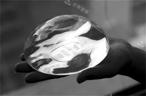 光面圓形假體實(shí)例圖 光面圓形假體實(shí)例圖