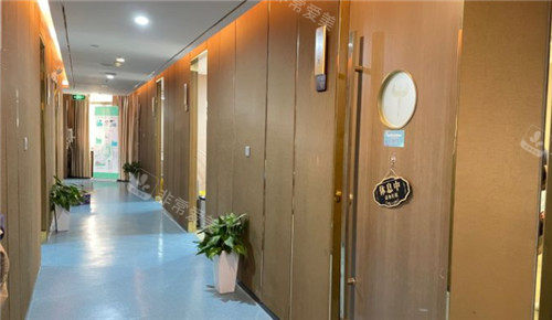 武汉亚韩医疗美容整形走廊环境图
