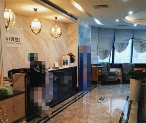 深圳江南陽光整形醫(yī)院咨詢臺 深圳江南陽光整形醫(yī)院咨詢臺