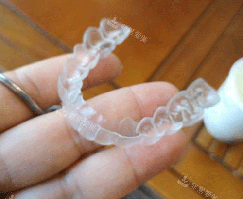 隐形牙套照片 隐形牙套照片