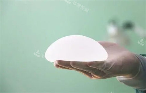 隆胸假體實際應(yīng)用圖 隆胸假體實際應(yīng)用圖
