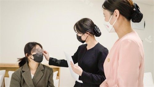 非常爱美术后陪护服务图 非常爱美术后陪护服务图