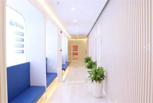 西安醫(yī)大眼科醫(yī)院走廊圖 西安醫(yī)大眼科醫(yī)院走廊圖