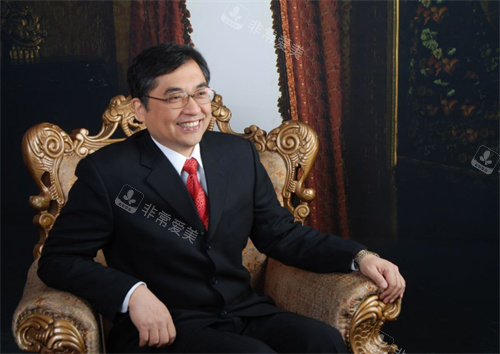 孟慶鵬醫(yī)生個(gè)人照 孟慶鵬醫(yī)生個(gè)人照