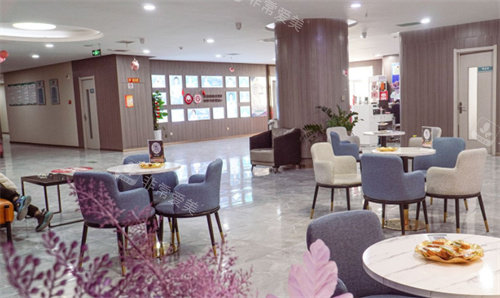 南陽市中心醫(yī)院整形科大廳 南陽市中心醫(yī)院整形科大廳