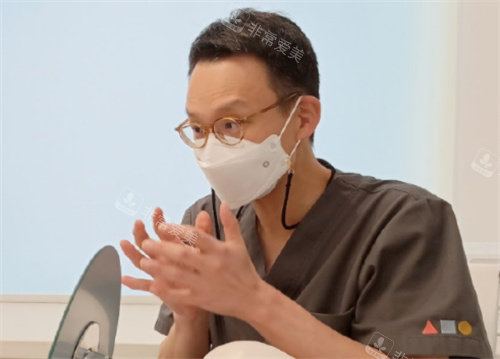 韓國(guó)345整形醫(yī)院樸鐘林醫(yī)生 韓國(guó)345整形醫(yī)院樸鐘林醫(yī)生