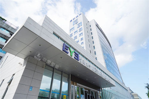 深圳爱尔眼科医院大门