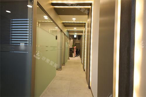 韓國Cham毛發(fā)移植醫(yī)院走廊環(huán)境圖