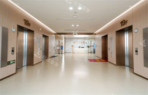 西安国际医学中心整形医院走廊
