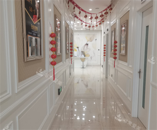 赤峰悦美医疗美容走廊环境图