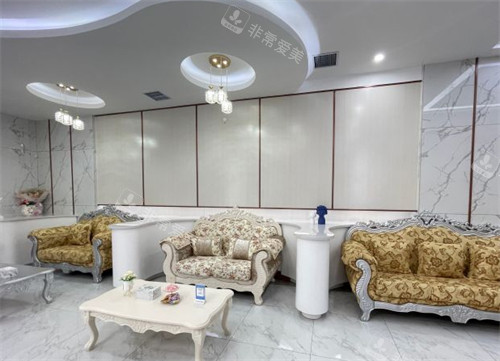 赤峰叶子医疗美容大厅环境图