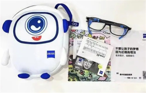 蔡司小乐园眼镜包装图片