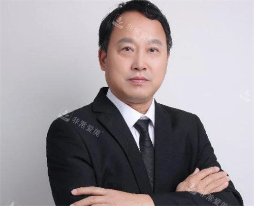 陈龙金个人照