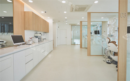韩国LE牙科就诊室