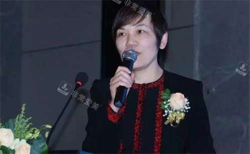杨亚波个人照