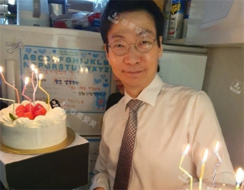 韓國林二石皮膚科院長本人 韓國林二石皮膚科院長本人