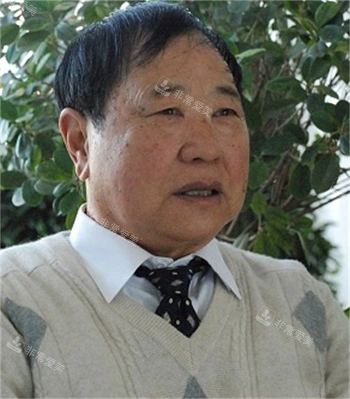 张朝聚医生照片