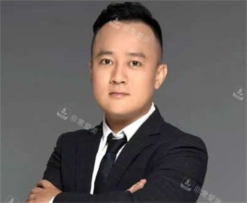 阮凯医生个人照