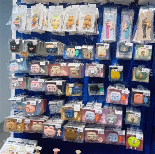 明洞aland店內耳機盒照片