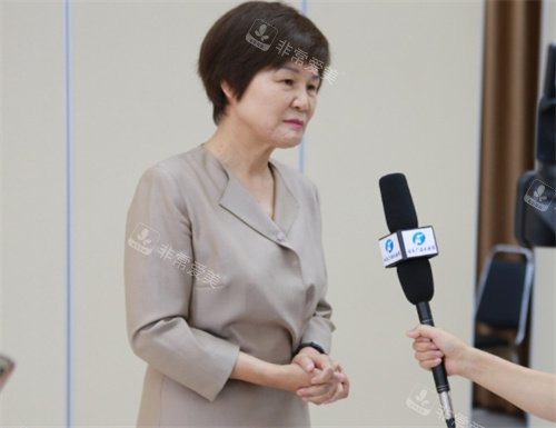 刘苏冰院长个人照